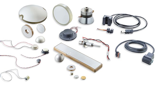 Piezokeramiken und Ultraschallsensoren und -wandler