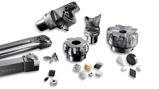 Diverse Schneidwerkzeuge von SPK by CeramTec auf weißem Hintergrund