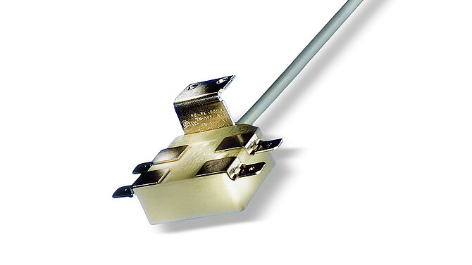 Isolierende silikatkeramische Systembauteile